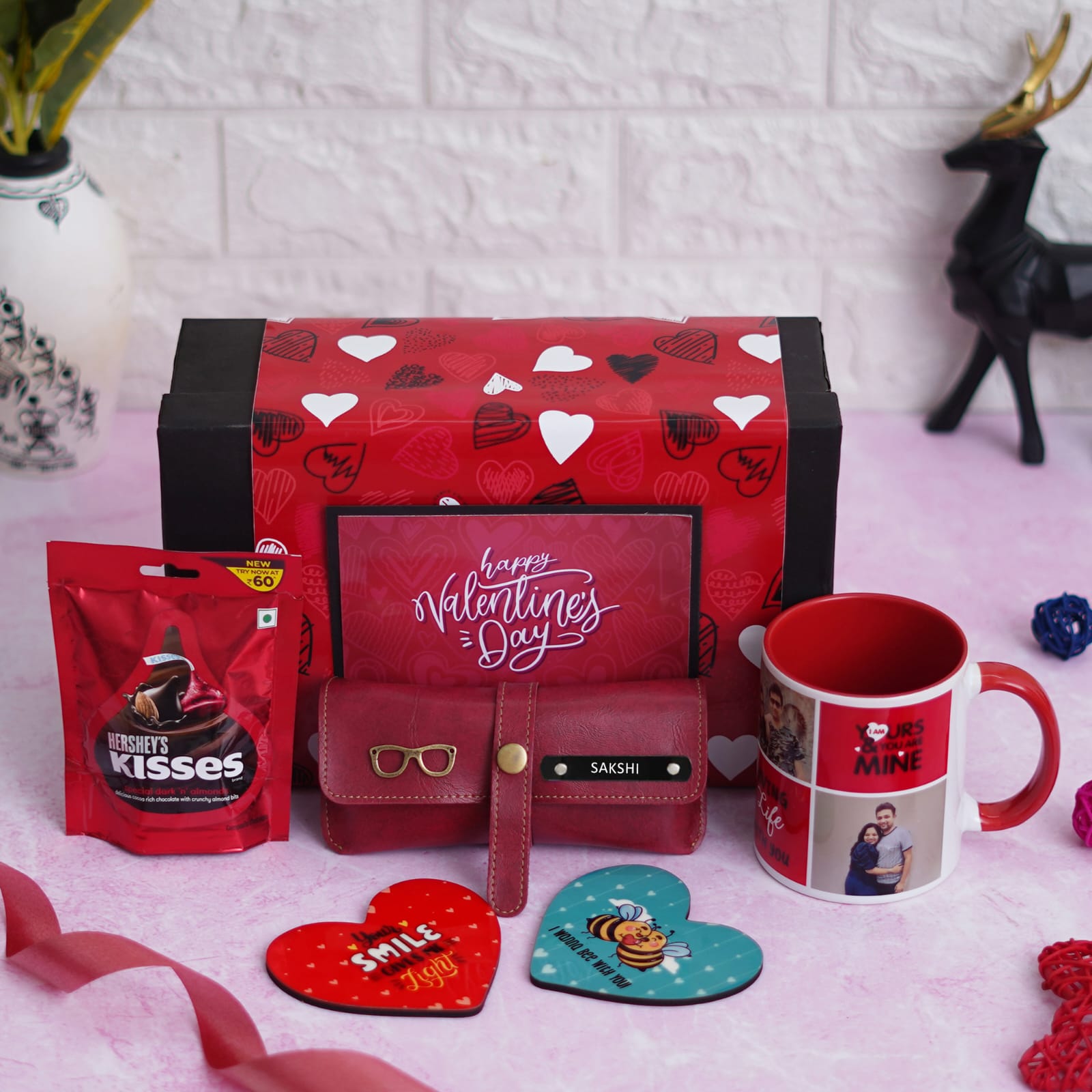 Personalised Delight Valentines Gift Hamper - Best Gift for Valentines - The Gifting Era