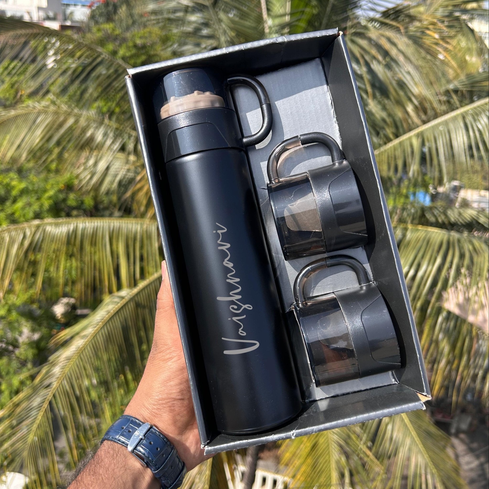 Personalised Alexa 500ML Flask Cup Gift Set With 2 Cups - The Gifting Era