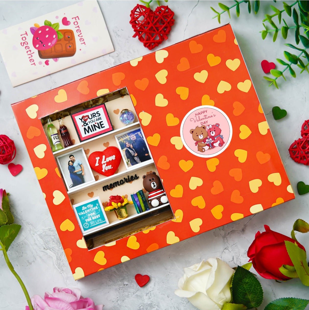 Personalised Easel Mini Valentines Gift Hamper - VD04 - The Gifting Era