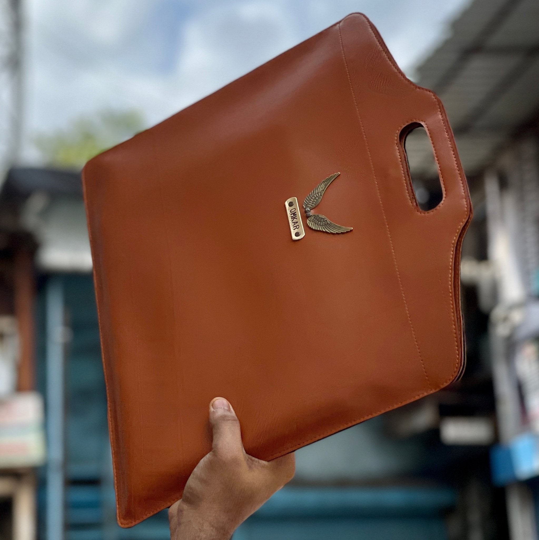 Personalised Laptop Holder - LH - The Gifting Era
