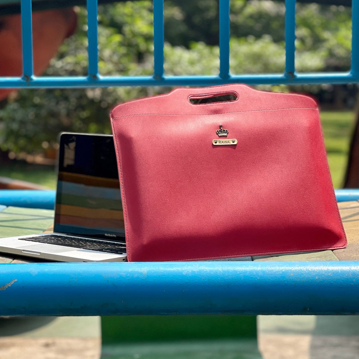 Personalised Laptop Holder - LH - The Gifting Era