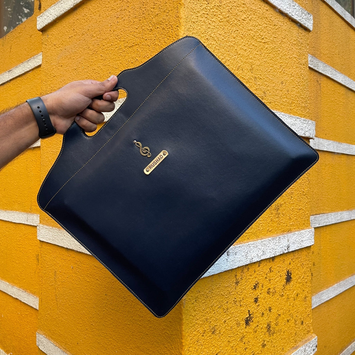 Personalised Laptop Holder - LH - The Gifting Era